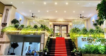 sea front apartment and spa da nang