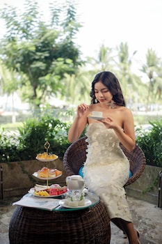 sea front apartment and spa da nang