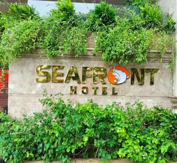 sea front apartment and spa da nang