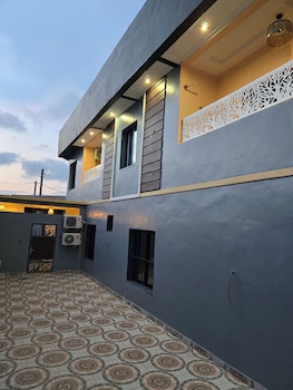 sunaa home logpom