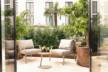 est hotel palais chotek new opening