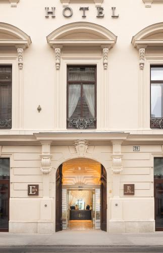 est hotel palais chotek new opening
