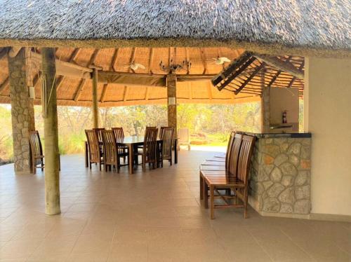 double lodge in natural african bush 2111