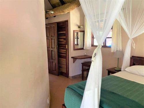Double Lodge In Natural African Bush - 2111,,2 star