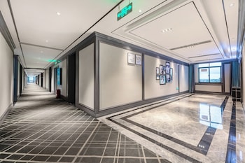 xana international hotel guangzhou baiyun international airport branch free shuttle bus to guangzhou baiyun international airport
