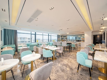 xana international hotel guangzhou baiyun international airport branch free shuttle bus to guangzhou baiyun international airport