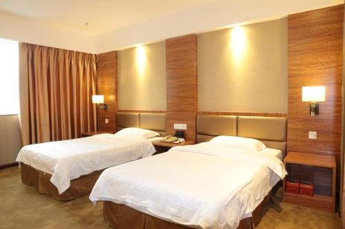 mao feng hotel guangzhou nancun wanbo metro station