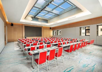 shanghai elong hotel by the nanjing road
