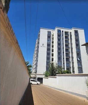 ruaka view palace apartment studio
