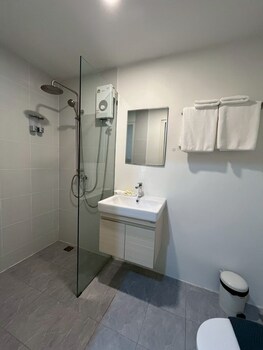 hill bay suites