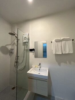 hill bay suites