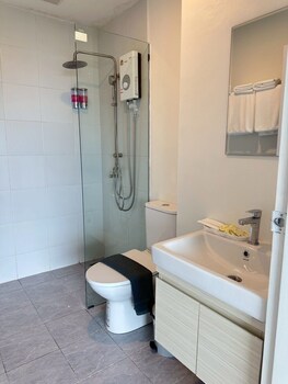 hill bay suites