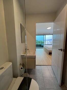 hill bay suites