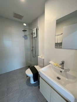 hill bay suites