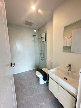 hill bay suites