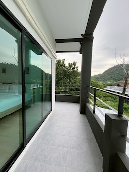 hill bay suites