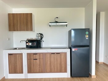 hill bay suites