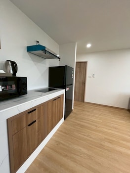 hill bay suites