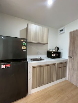 hill bay suites
