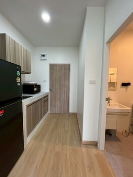 hill bay suites