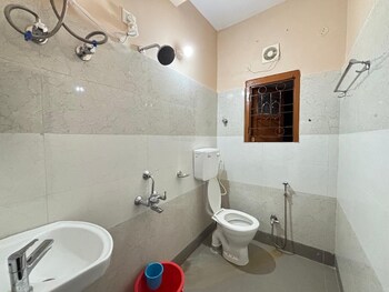 Sri Mayapur Chandrodaya Guest House,,4 star