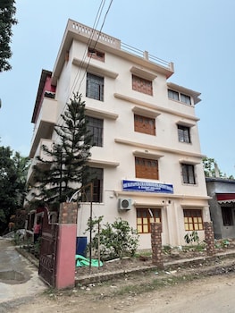 Sri Mayapur Chandrodaya Guest House,,4 star