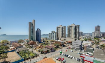 apartments 220 m from the beach in balneario picarras csi