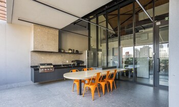 studios in a building with pool and gym in perdizes aby