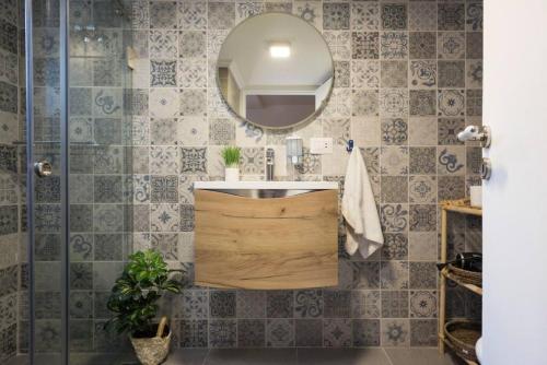 boho chic cozy 2br apt and balcony in mar mikhael