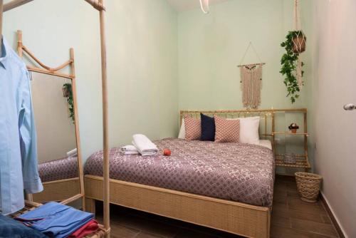 boho chic cozy 2br apt and balcony in mar mikhael