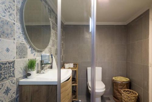 boho chic cozy 2br apt and balcony in mar mikhael