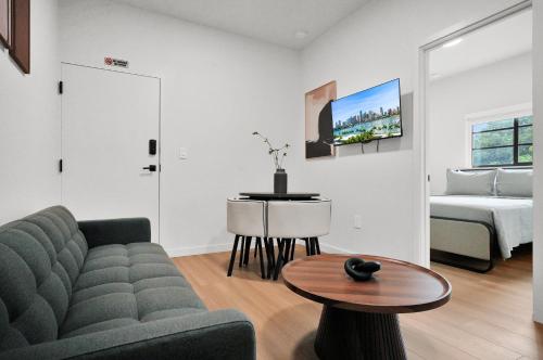 prestige retreat by renzzi