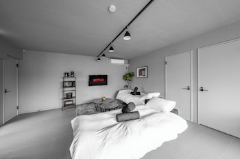 whitegarden yig stay