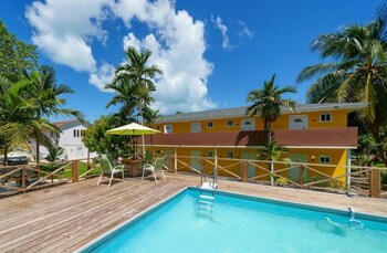 Hilton's Haven,,2 star