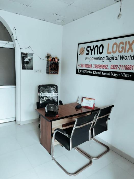 spacious peaceful apartment for two families in lucknow