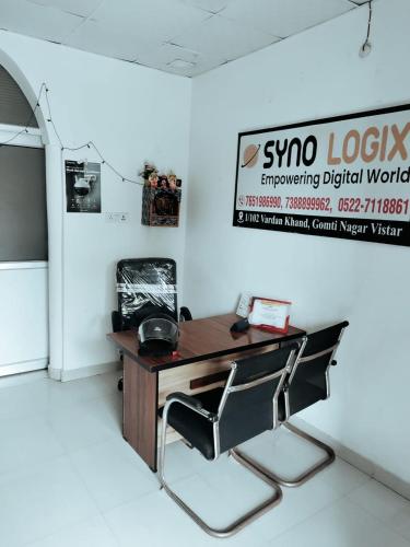 spacious peaceful apartment for two families in lucknow
