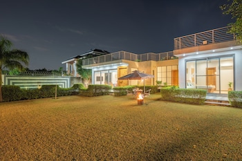 the nivaas villa bonita