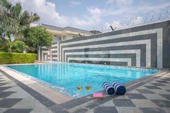 the nivaas villa bonita