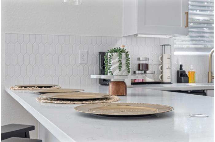 comfy and happy stays near riverwalk and downtown
