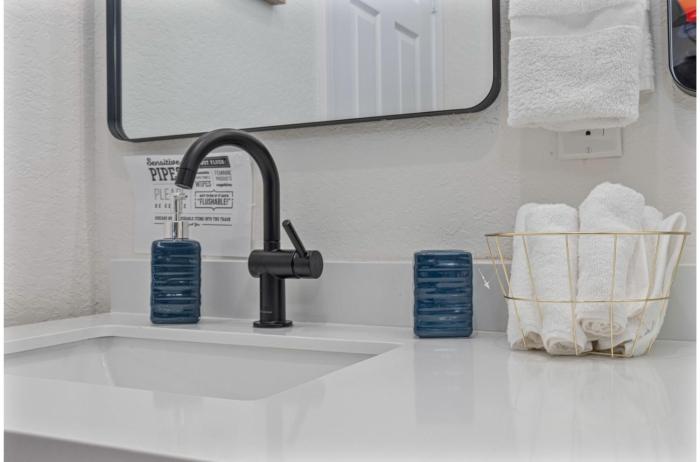 comfy and happy stays near riverwalk and downtown
