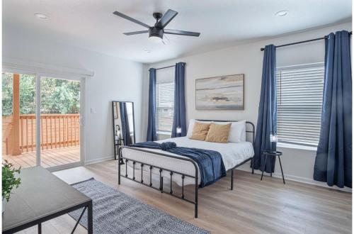 comfy and happy stays near riverwalk and downtown