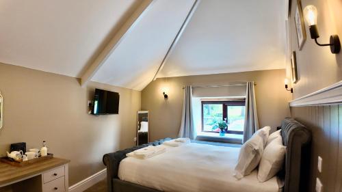 Rising Sun Inn - Rough Tor,,2 star