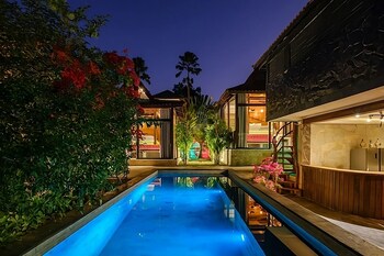 Ocean Bay Retreat,,4 star