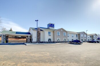 Cobblestone Hotel & Suites - Salem,Greenville>>French Lick,3 star