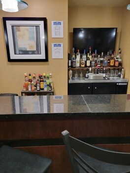 cobblestone hotel and suites salem