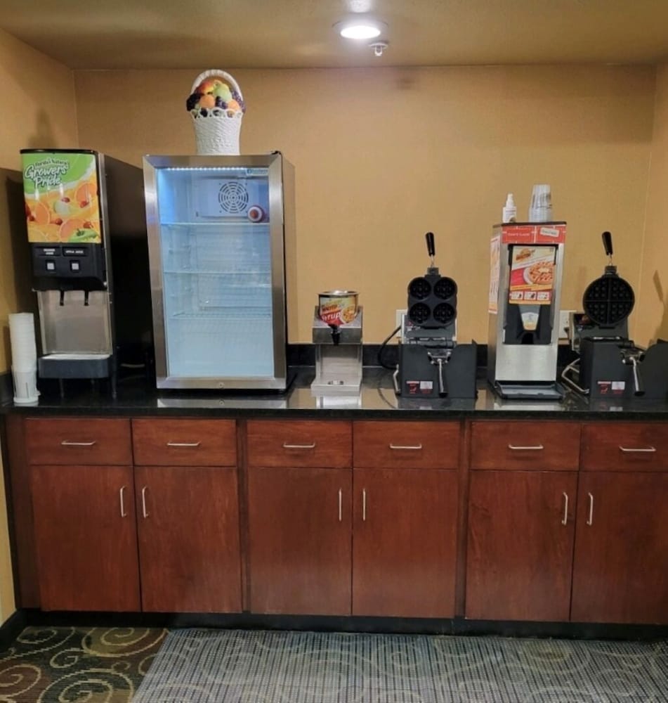 cobblestone hotel and suites salem