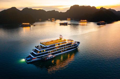 velar of the sea cruise