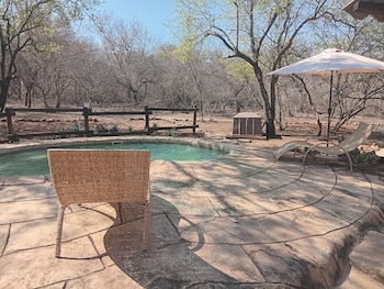 elephant memories safari lodge