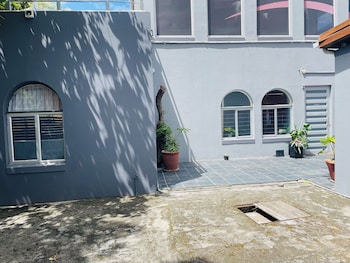 annika guest house claremont