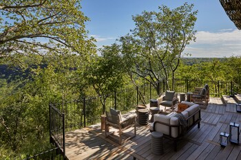 bupenyu lodge by newmark
